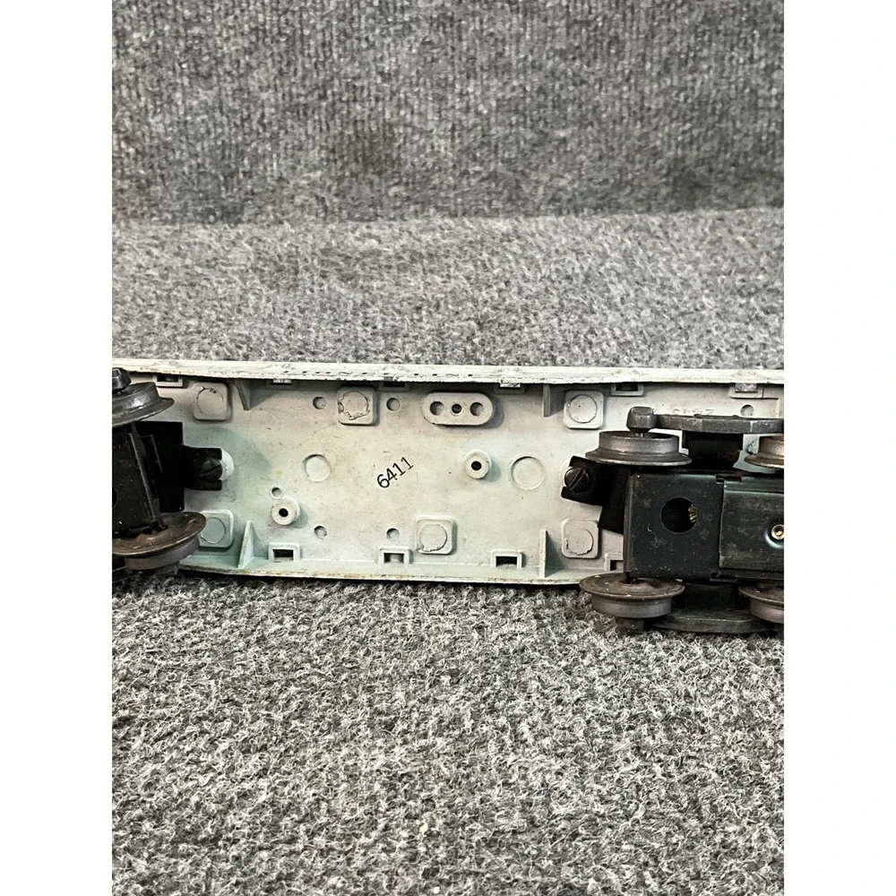 Vintage Lionel Lines 6411 Flatcar O Gauge Train Model Metal Base Collector Piece